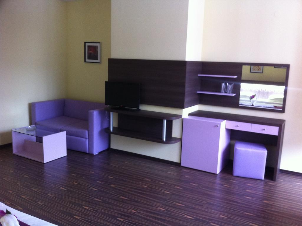 Rusenski Lom Hotel Koshov Екстер'єр фото