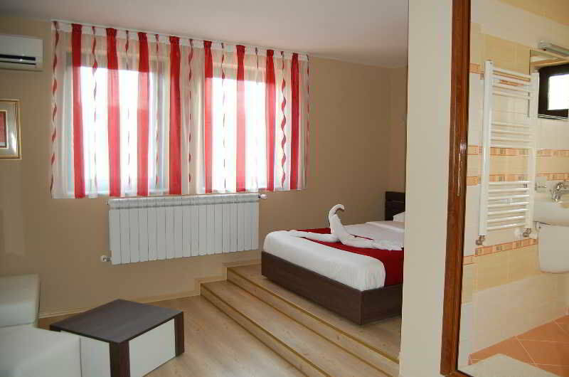 Rusenski Lom Hotel Koshov Екстер'єр фото